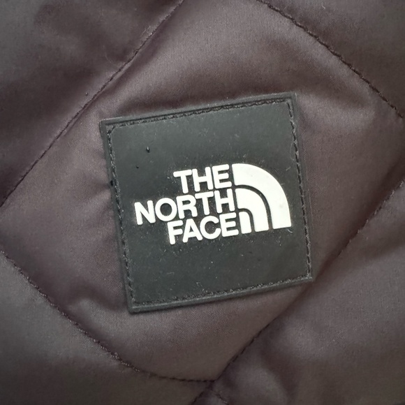 North Face Reversible Quilted Shirt Jacket Men's Medium Black & Burgundy - Picture 4 of 8